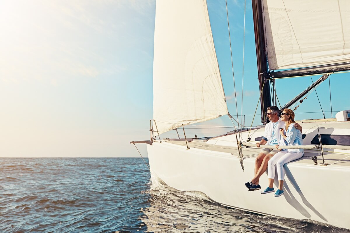 couple-enjoying-a-yacht-trip-on-the-ocean-2026-01-09-11-04-51-utc-1.jpg